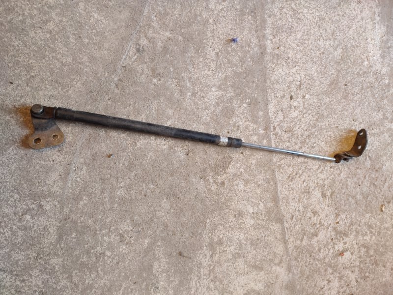 Амортизатор багажника MAZDA DEMIO DW3W B3 1996 задний правый (б/у)