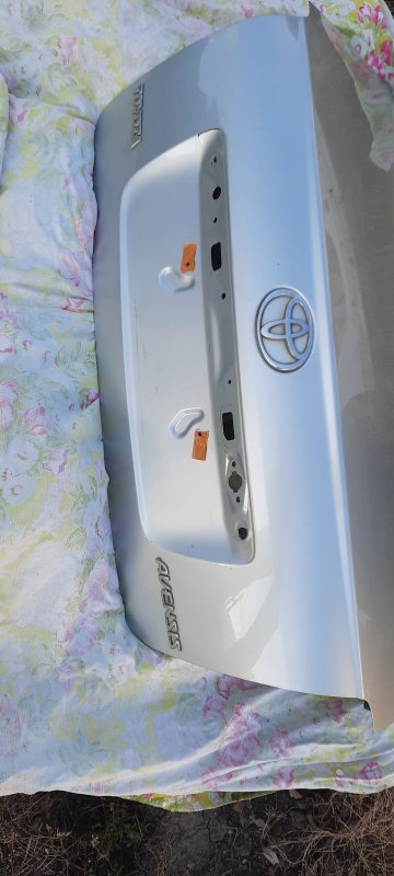 Крышка багажника Toyota Avensis T250 1AZ-FSE 2003 (б/у)