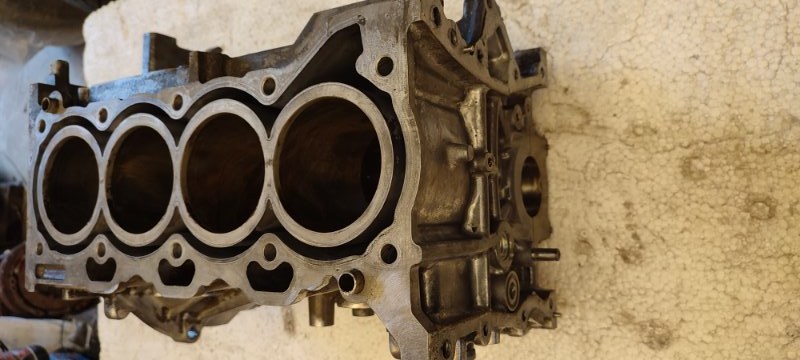 Блок двигателя TOYOTA COROLLA E150 1ZR-FE 2006 (б/у)