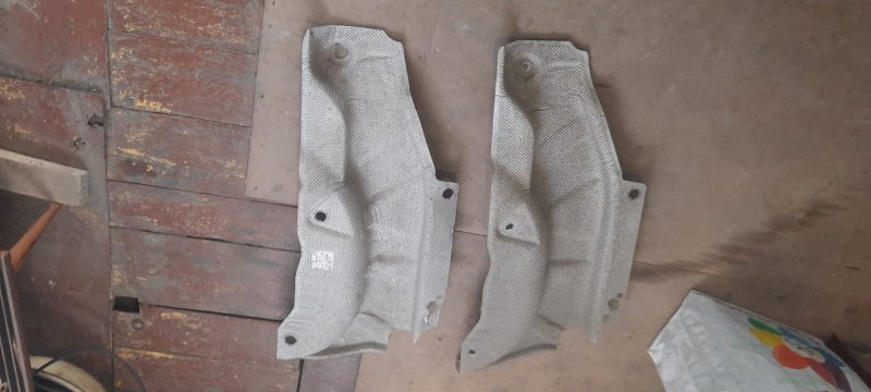 Тепловой экран FORD FOCUS 2 CB4 SHDA 2008 (б/у)