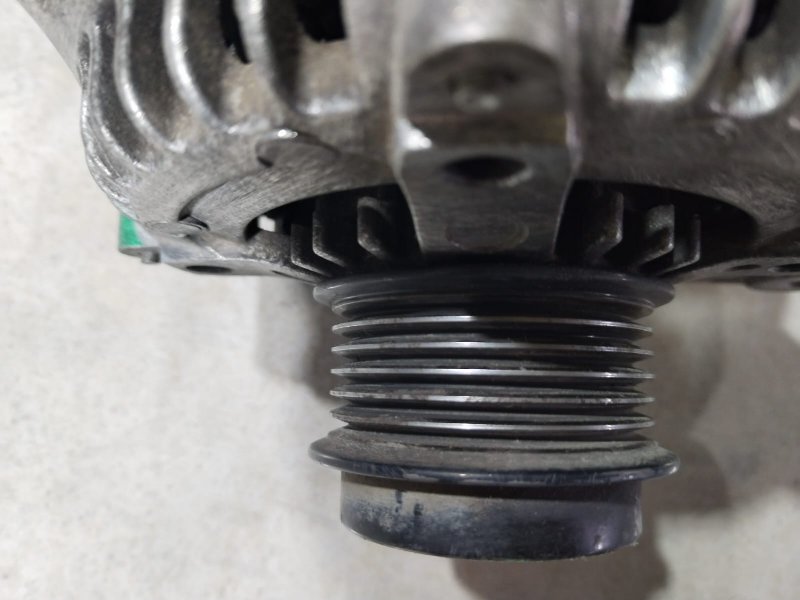 Генератор TOYOTA COROLLA E150 1ZR-FE 2009 (б/у)