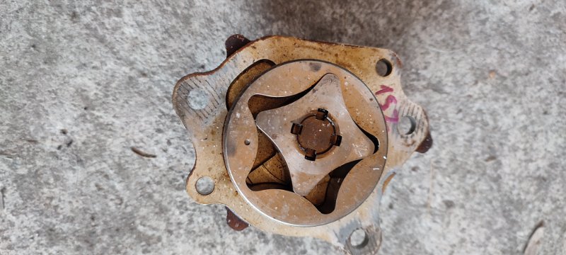 Маслонасос TOYOTA VITZ NCP10 1SZ FE 1999 (б/у)