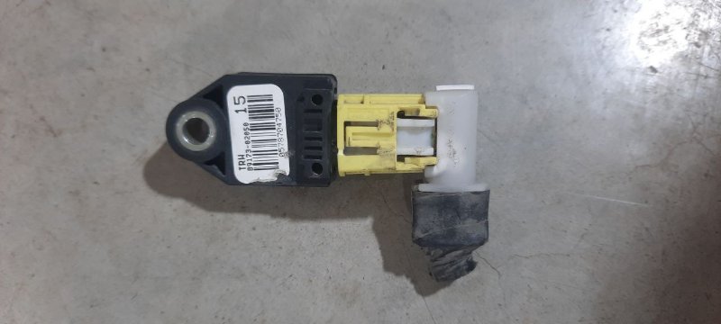 Датчик удара TOYOTA COROLLA E150 1ZR-FE 2006 передний (б/у)
