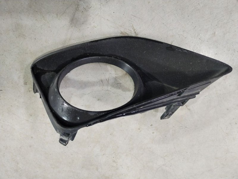 Заглушка бампера TOYOTA COROLLA E150 1ZR-FE 2006 передняя правая (б/у)