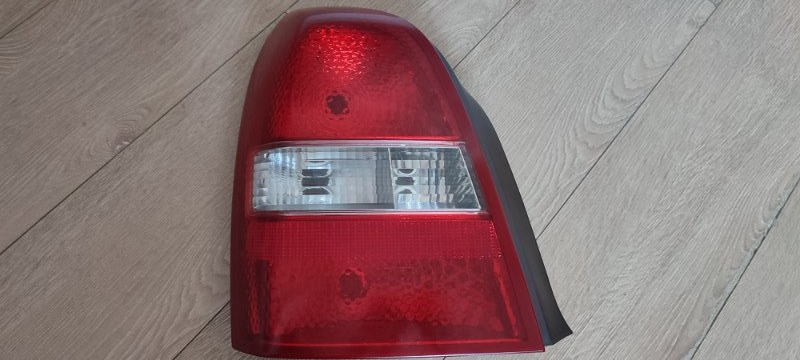 Фонарь задний NISSAN PRIMERA P12 QG18DE 2000 задний левый (б/у)