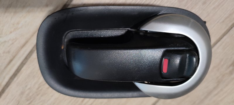 Ручка двери внутренняя NISSAN TIIDA C11 HR16 2004 передняя правая (б/у)