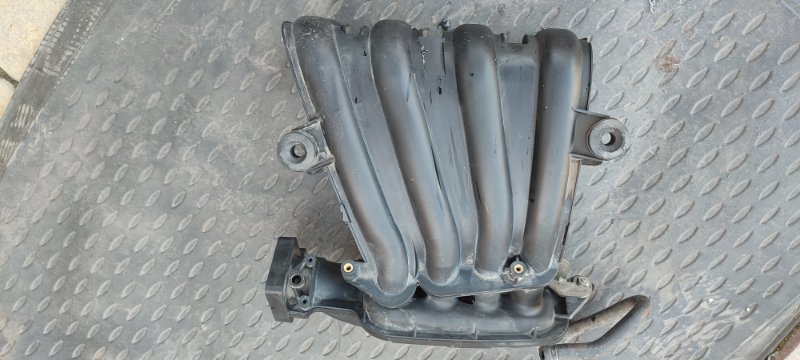 Коллектор впускной NISSAN TIIDA C11 HR16 2004 (б/у)