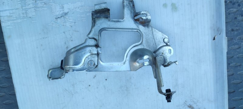Кронштейн NISSAN TIIDA C11 HR16 2004 (б/у)