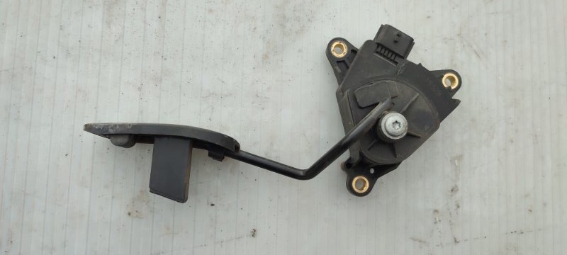Педаль газа NISSAN TIIDA C11 HR16 2004 (б/у)