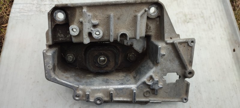 Кронштейн NISSAN TIIDA C11 HR16 2004 (б/у)