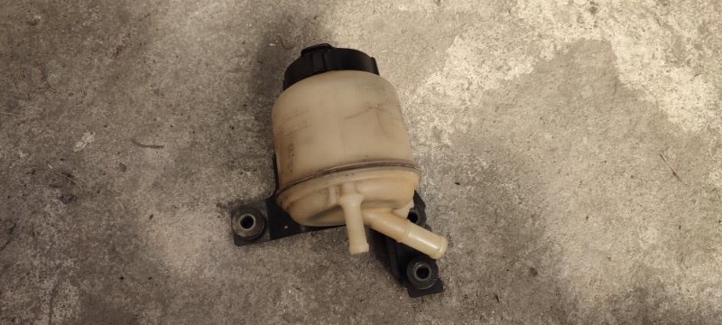 Бачок гидроусилителя NISSAN PRIMERA P12 QG18DE 2001 (б/у)