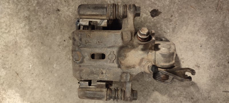 Суппорт NISSAN PRIMERA P12 QG18DE 2001 задний правый (б/у)