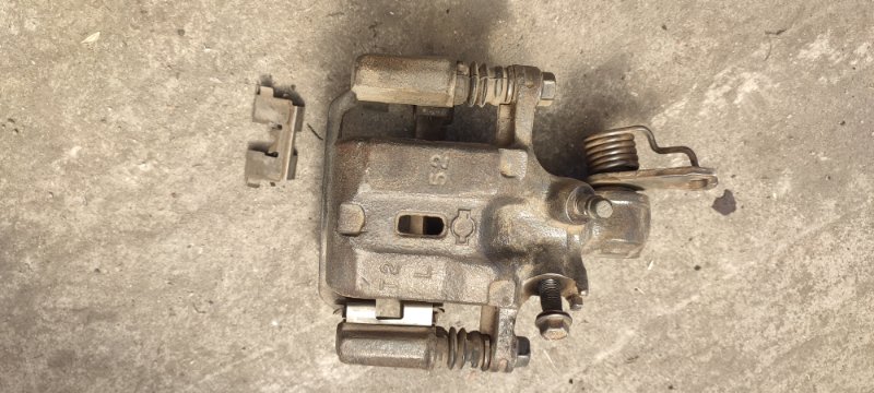 Суппорт NISSAN PRIMERA P12 QG18DE 2001 задний левый (б/у)