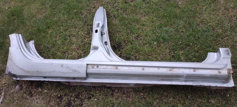 Порог NISSAN PRIMERA P12 QG18DE 2001 правый (б/у)