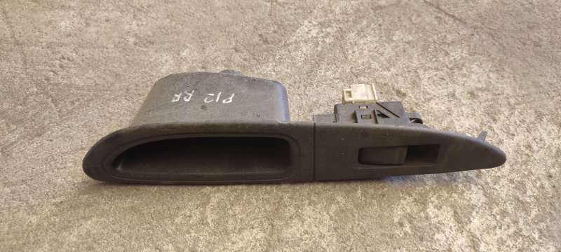 Кнопка стеклоподъемника NISSAN PRIMERA P12 QG18DE 2001 задняя правая (б/у)