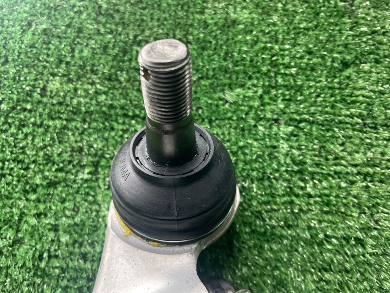 Рычаг передний левый M37