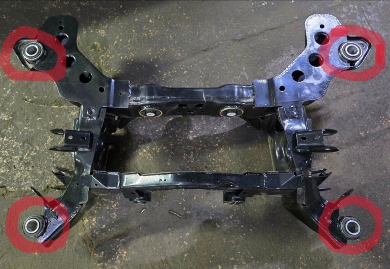 Сайлентблок подрамника задний fusion 2016 CC7