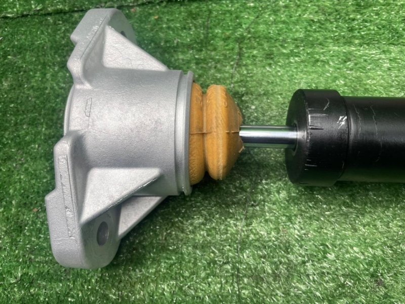 Амортизатор подвески задний левый Gls-Class W167 Амортизатор подвески задний левый Gls-Class W167