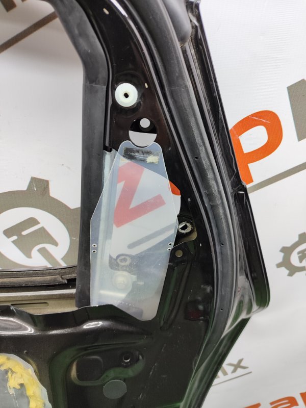 Дверь боковая задняя правая Juke 2014 Хэтчбек HRA2DDT