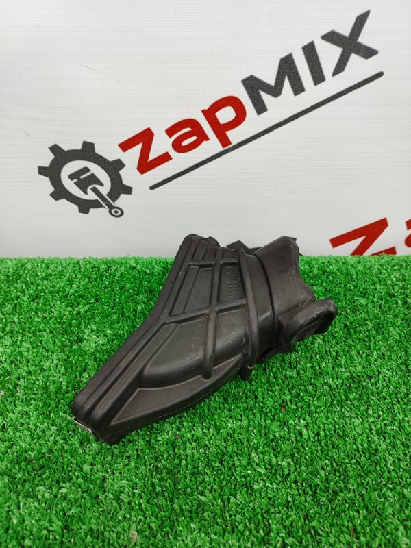 Патрубок воздушного фильтра Focus 2011 CB8 PNDA