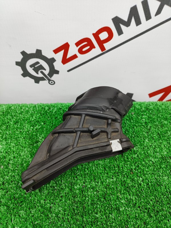 Патрубок воздушного фильтра Focus 2011 CB8 PNDA