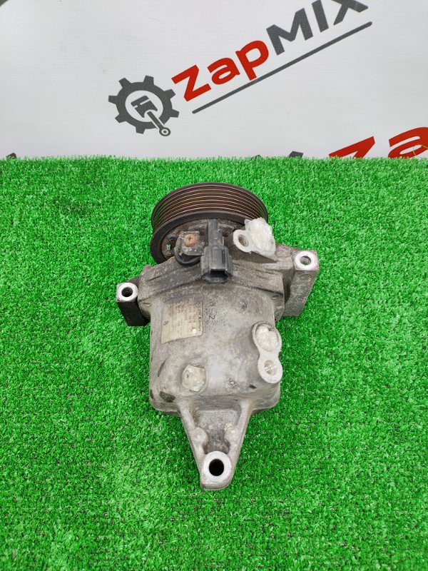Компрессор кондиционера Nissan Juke 2011 F15 HR16DE 926001KA1B контрактная