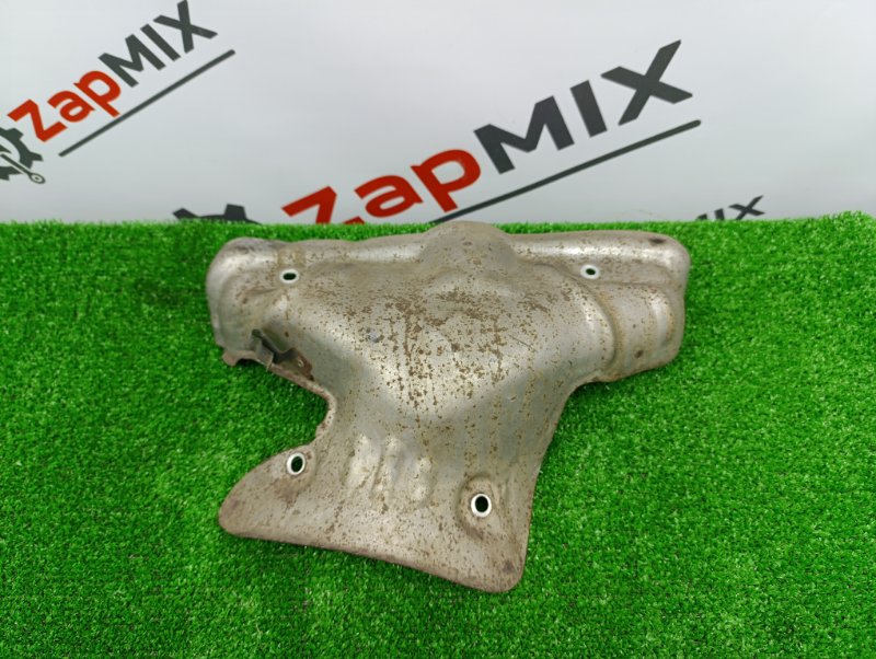 Защита выпускного коллектора Nissan Juke 2011 F15 HR16DE 165901KT0A контрактная