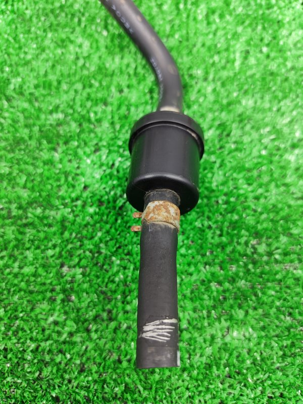 Шланг вентиляции топливного бака Nissan Juke F15 HR16DE