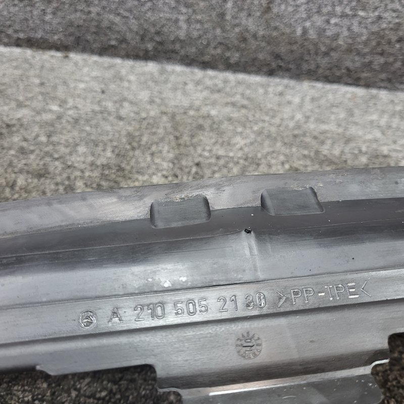 Дефлектор радиатора E 2001 w210 om611.961