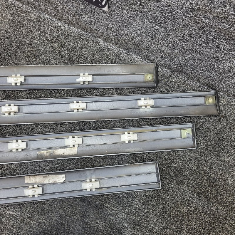 Молдинги дверей E 2001 w210 om611.961