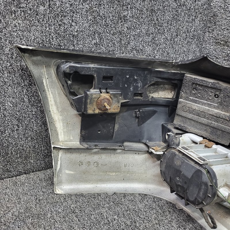 Бампер передний E 2001 w210 om611.961 Бампер передний E 2001 w210 om611.961