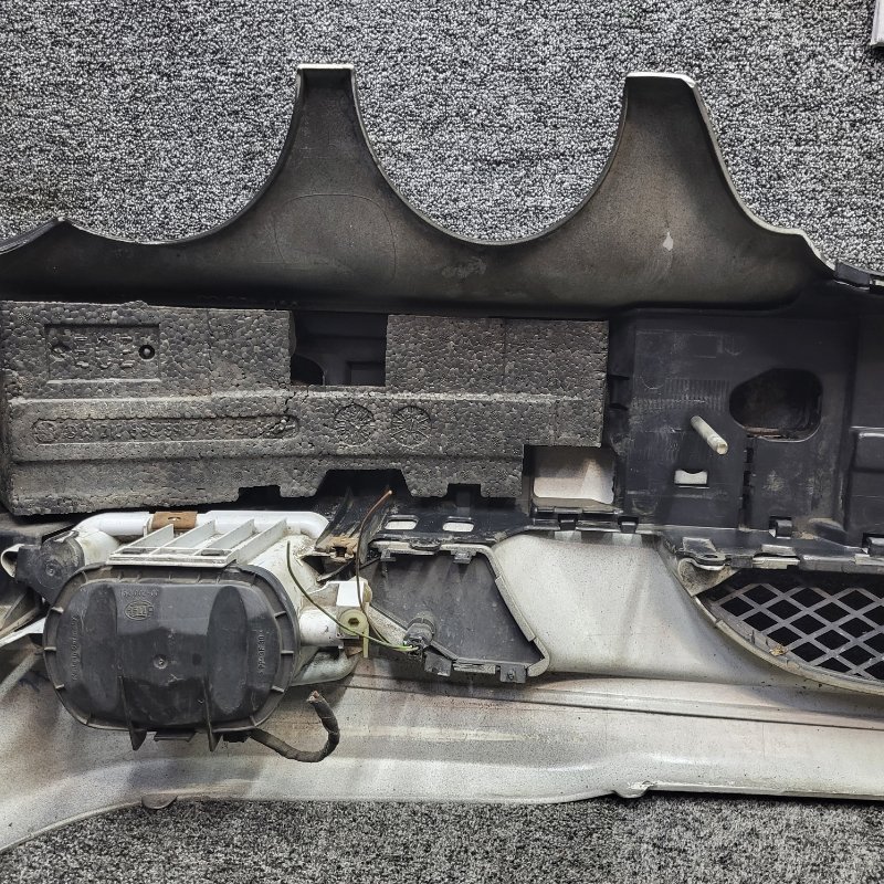 Бампер передний E 2001 w210 om611.961 Бампер передний E 2001 w210 om611.961