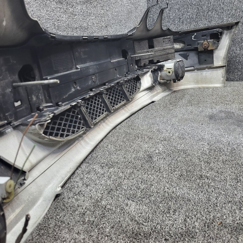 Бампер передний E 2001 w210 om611.961 Бампер передний E 2001 w210 om611.961