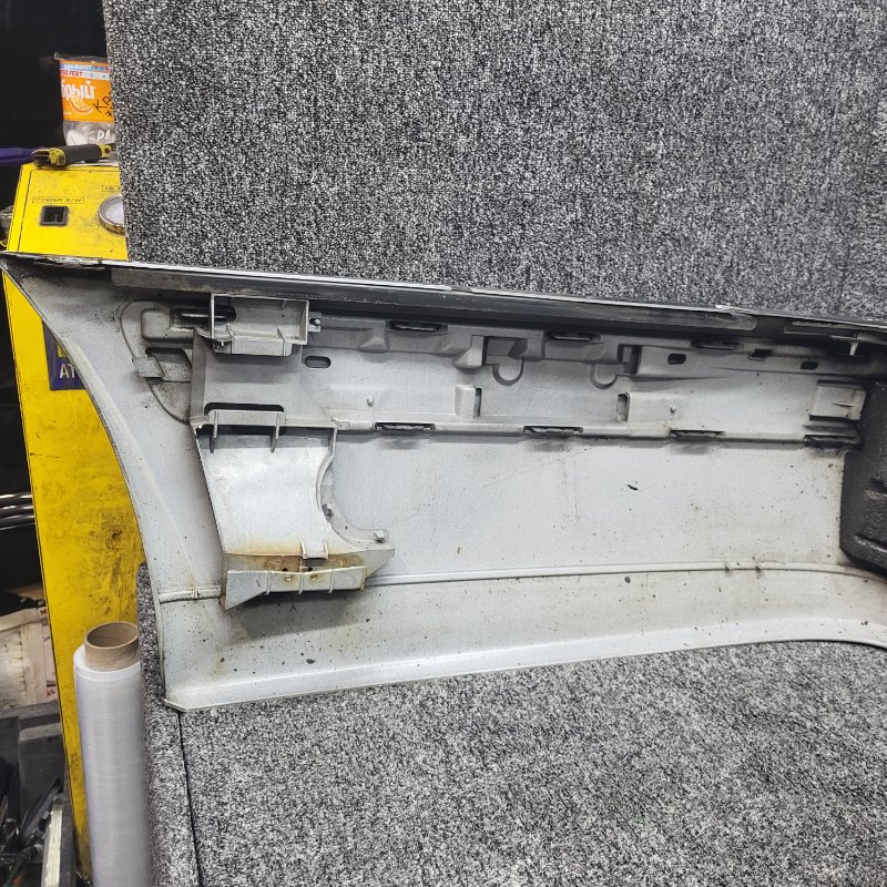 Бампер задний E 2001 w210 om611.961