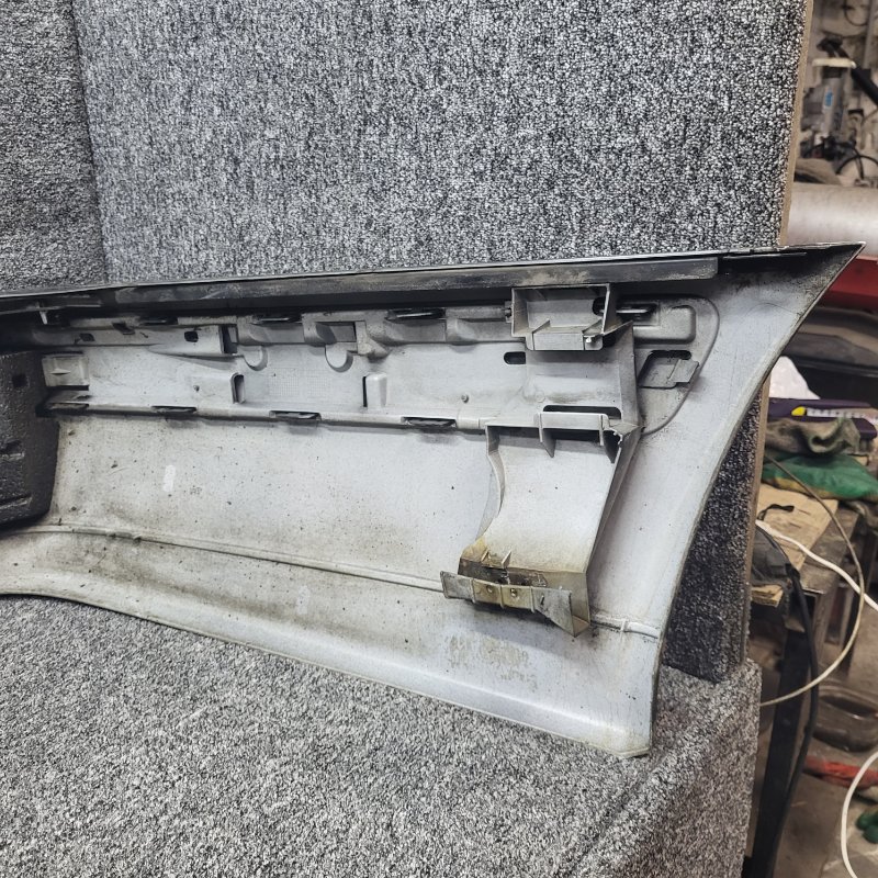 Бампер задний E 2001 w210 om611.961