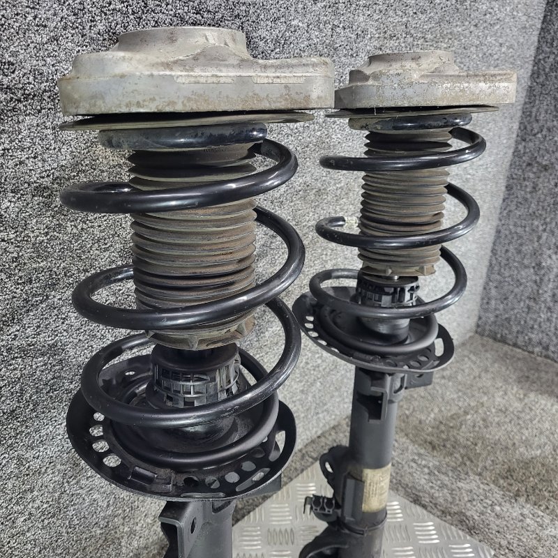 Стойки с пружинами в сборе передние mercedes cls 218 om651.924