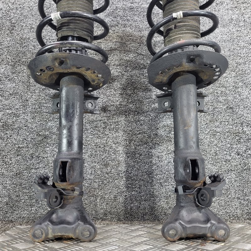 Стойки с пружинами в сборе передние cls 2016 218 om651.924