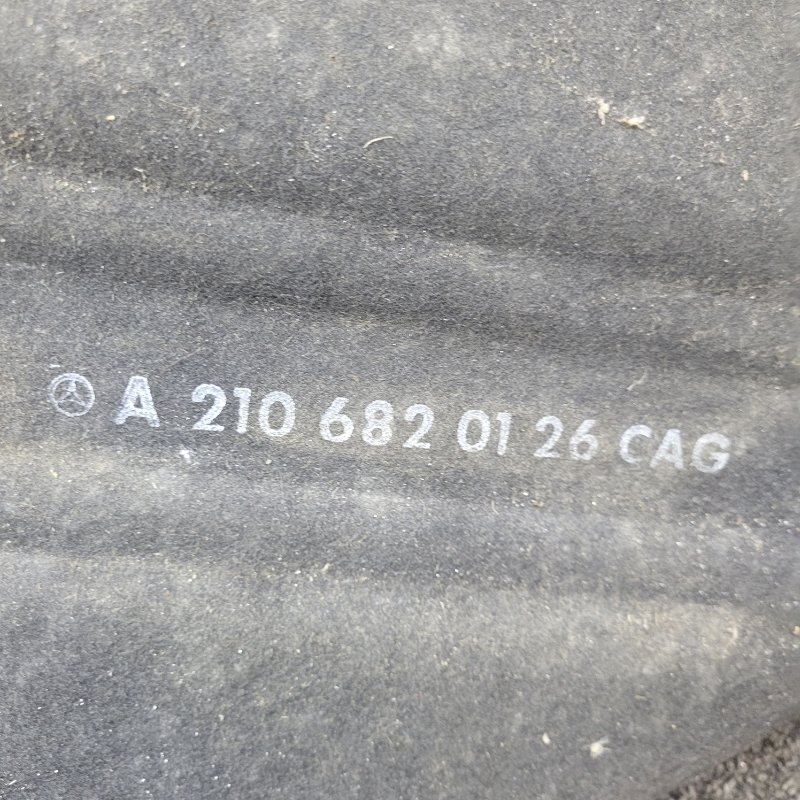 Шумка капота E 1998 w210 m113.944