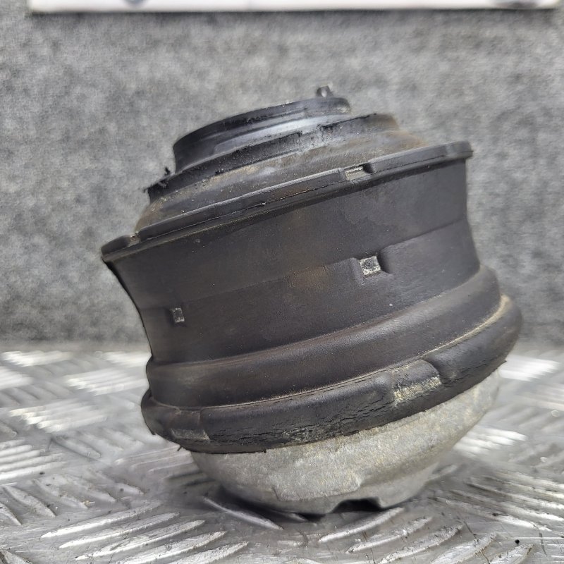 Подушка ДВС mercedes C w203 om646.962
