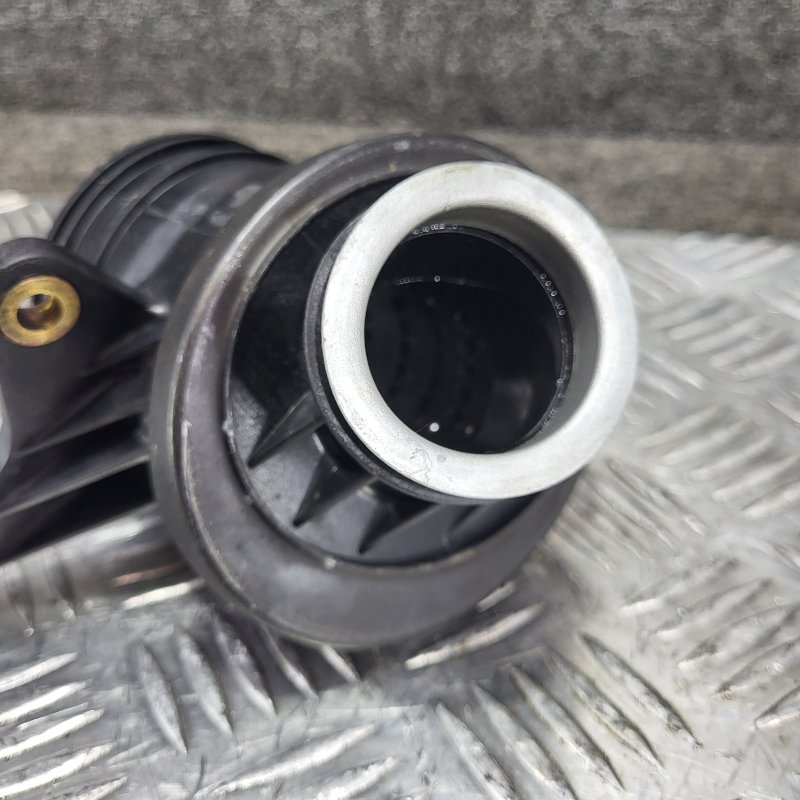 Патрубок турбины mercedes C w203 om646.962