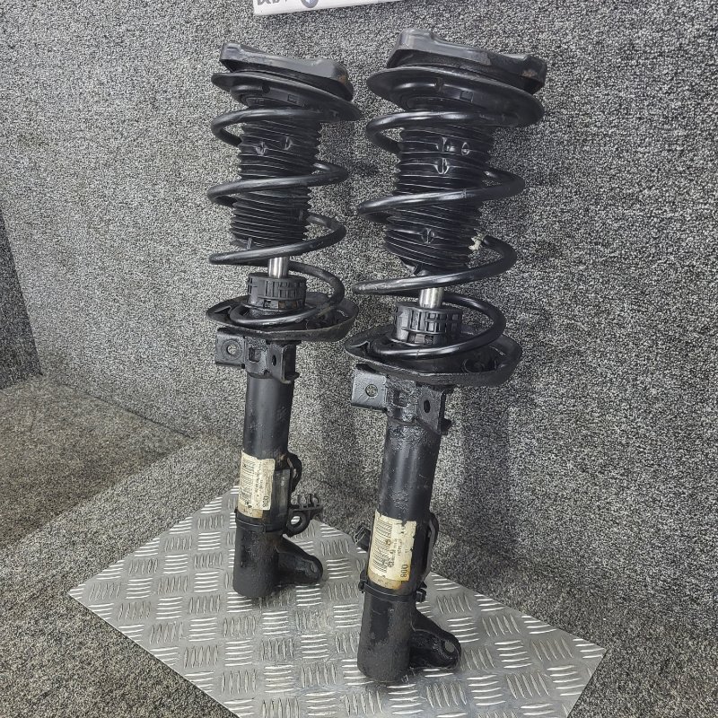 Стойки с пружинами в сборе передние mercedes C 2012 w204 om651.911 A2043207366 Б/У