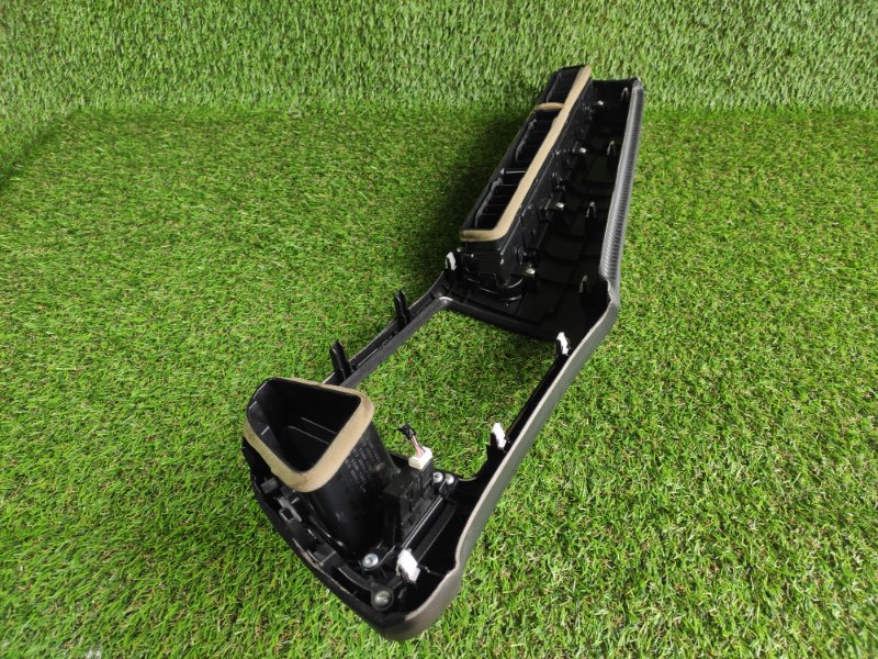 Консоль магнитофона VEZEL 2015 RU4 LEB