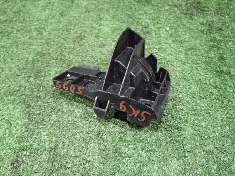 Крепление бампера заднее правое FORESTER 2018 SK9 FB25C