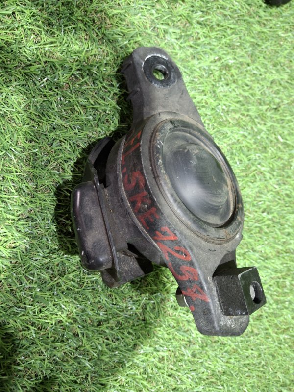 Подушка двигателя левая FORESTER 2018 SKE FB20W Подушка двигателя левая FORESTER 2018 SKE FB20W