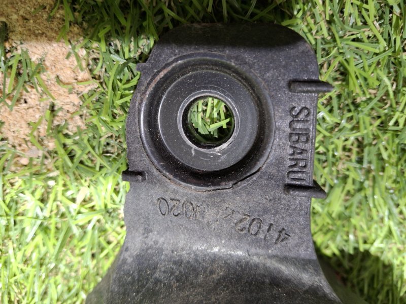 Подушка двигателя левая FORESTER 2018 SKE FB20W Подушка двигателя левая FORESTER 2018 SKE FB20W