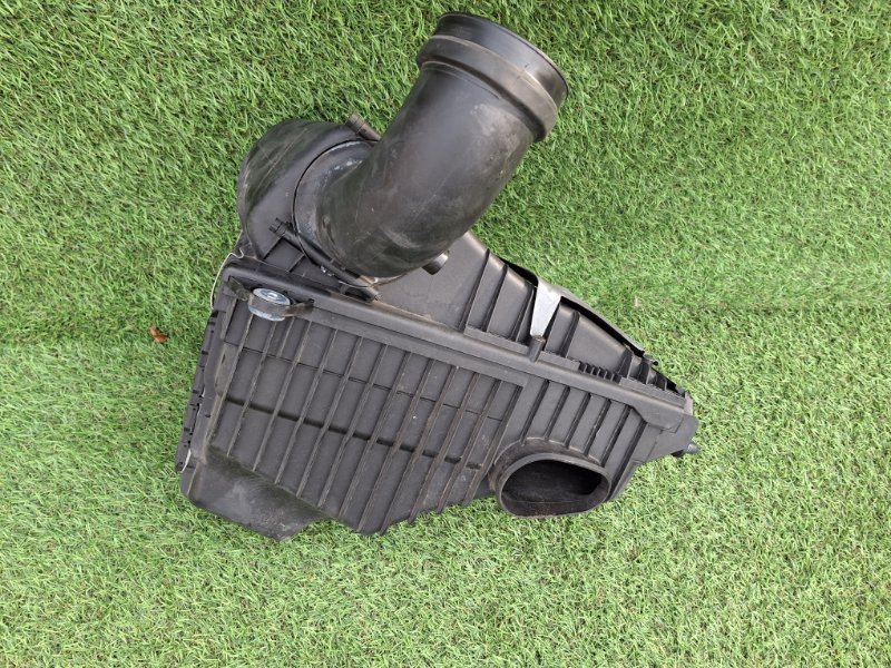 Корпус воздушного фильтра правый PORSCHE CAYENNE 2008 957 M48.01 7L5129607d контрактная