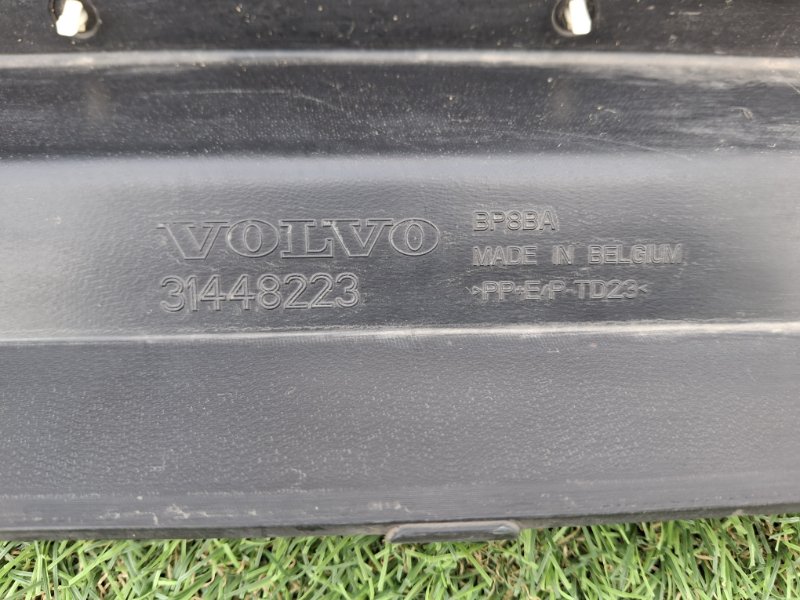 Порог левый XC40 2019 XB420 B4204T47