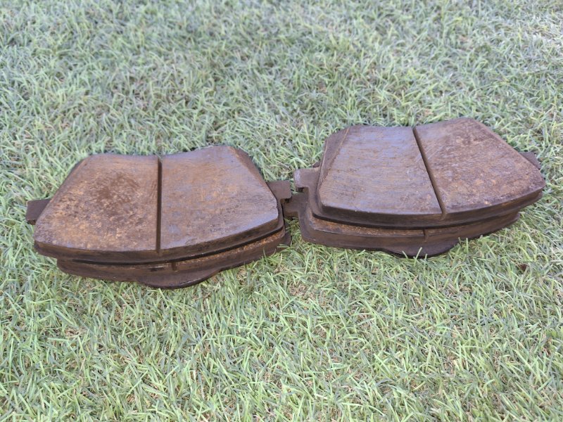 Колодки тормозные передние XC40 2019 XB420 B4204T47