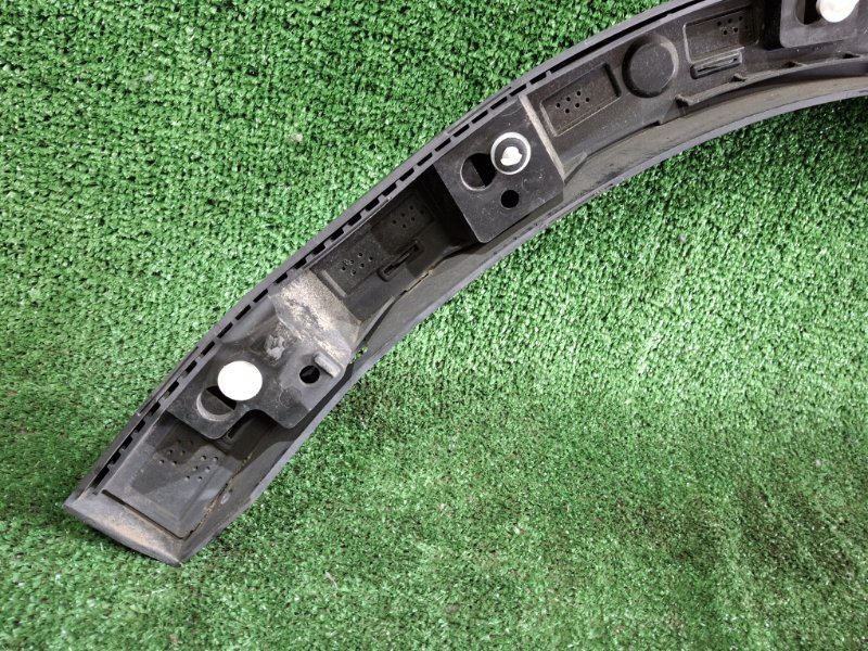 Накладка на крыло задняя правая XC40 2019 XB420 B4204T47