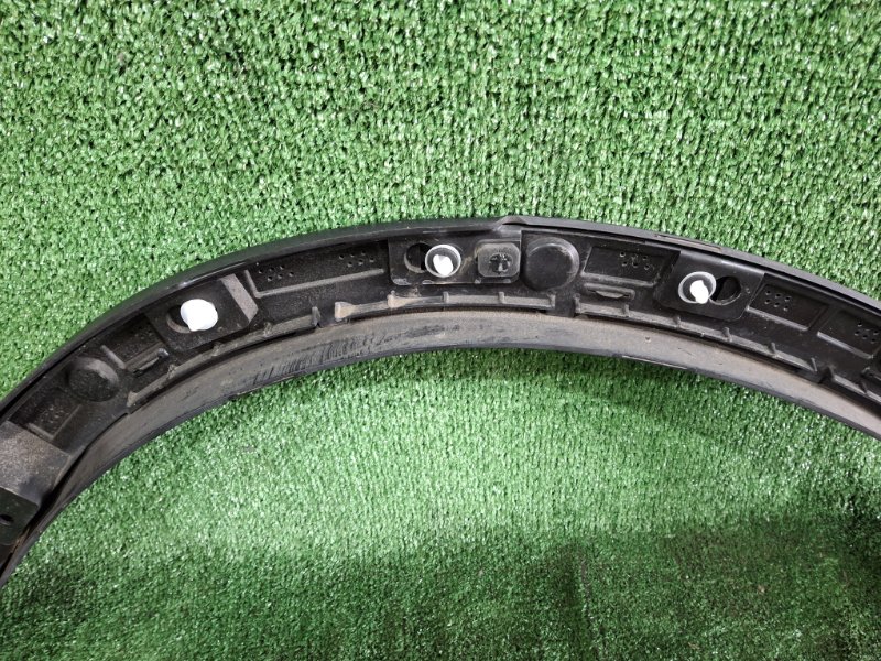 Накладка на крыло задняя правая XC40 2019 XB420 B4204T47